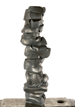 “La torre” (2010) Hierro macizo. Sin peana. 58 x 21 x 21 cm.